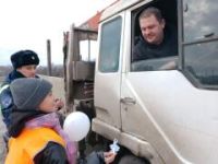 Госавтоинспекция Томского района совместно с юными помощниками  напомнили водителям о необходимости соблюдения Правил дорожного движения