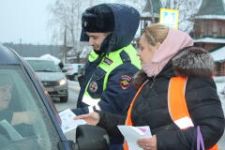 В дни каникул особое внимание сотрудников Госавтоинспекции Томской области – к правилам перевозки детей-пассажиров
